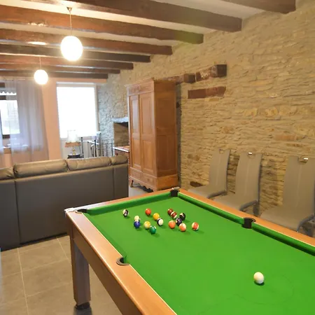 Vakantiehuis Pretty With Billart And 2 Bathrooms Marfontaine